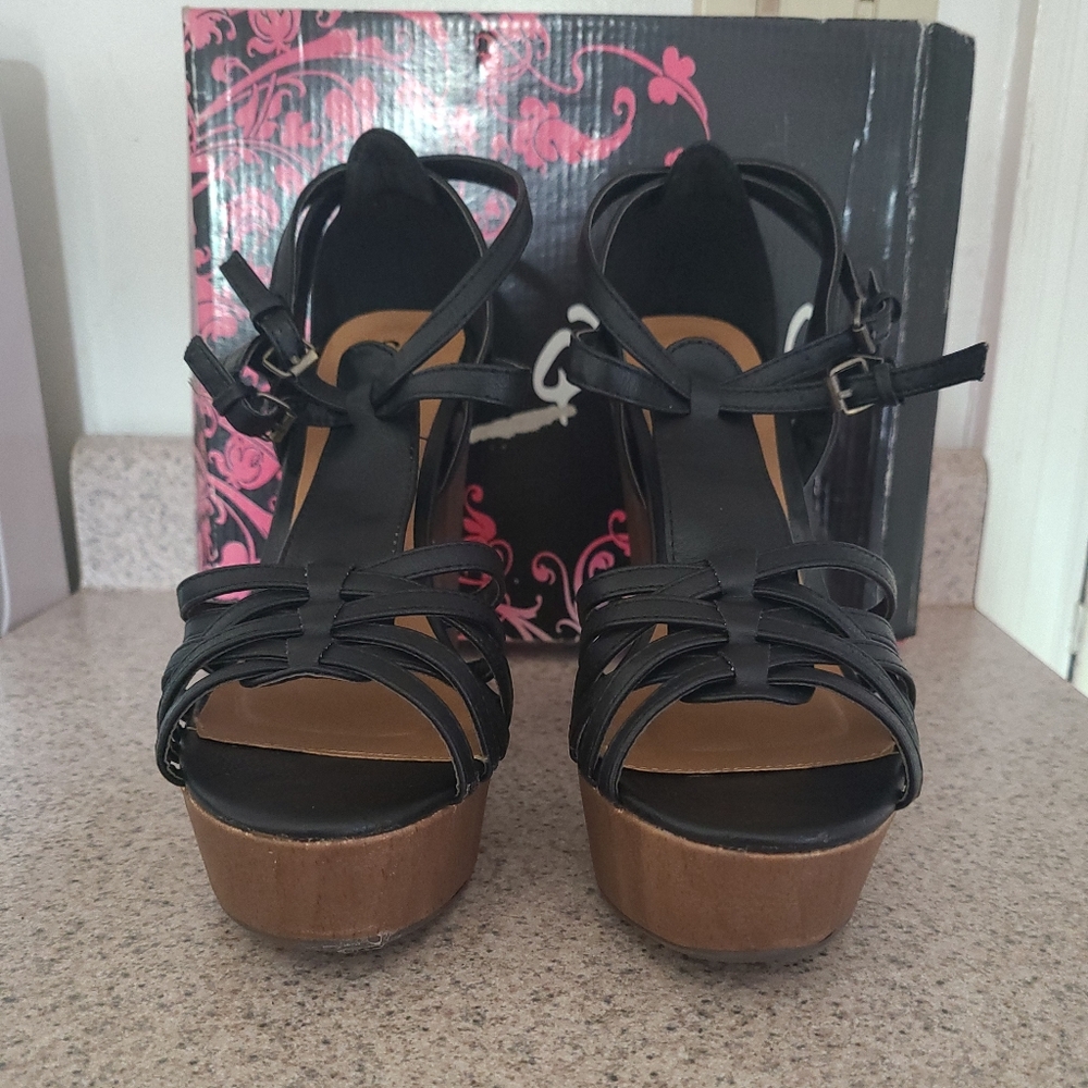 Black/Brown Open Toed Heels